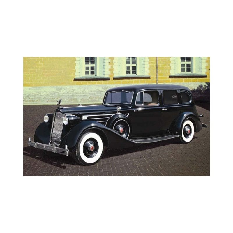 1/35 Packard Twelve - Leader"s Car w/Passengers ICM 35535