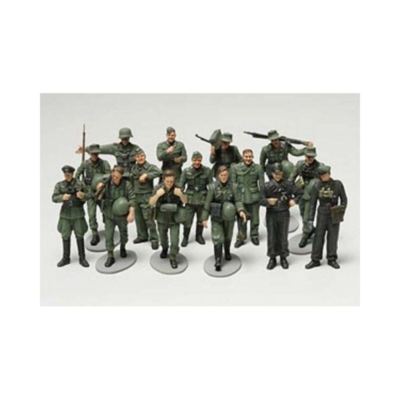Tamiya WWII German Infantry on Maneuvers (1/48) 32530