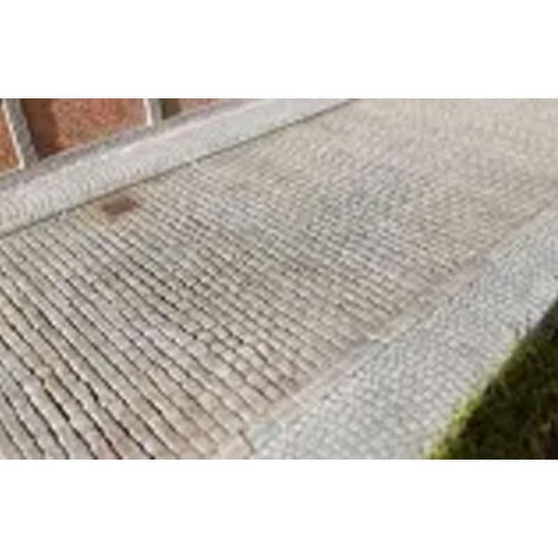 Straight Street - Cobblestone H0 48900 Model Scene