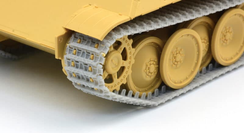 1/35 Pz.Kpfw. Panther One Touch Tracks Late Type Infini Model IMA-35002